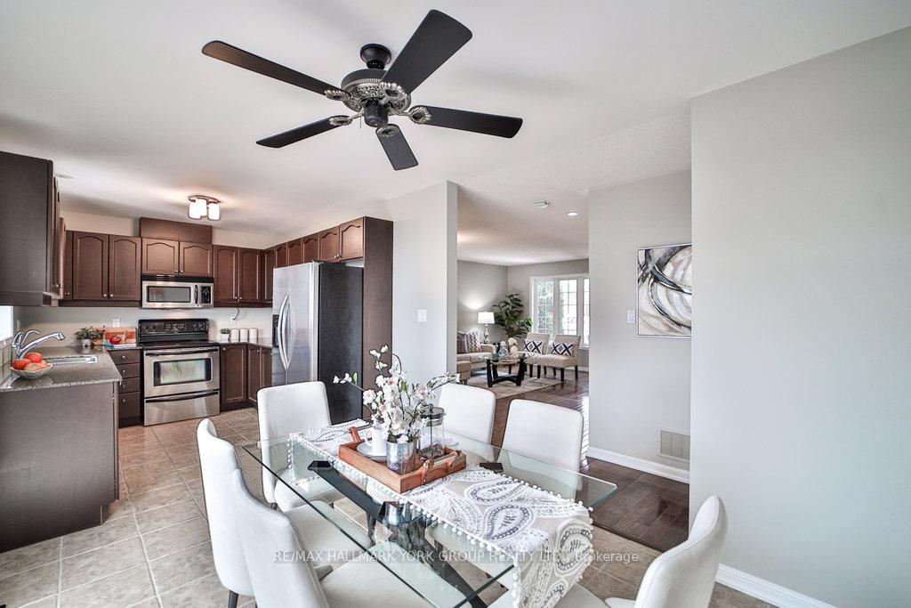 Photo 17 of 10 Meadow's End Crescent, Uxbridge — HOMEH
