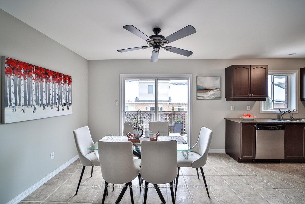 Photo 18 of 10 Meadow's End Crescent, Uxbridge — HOMEH