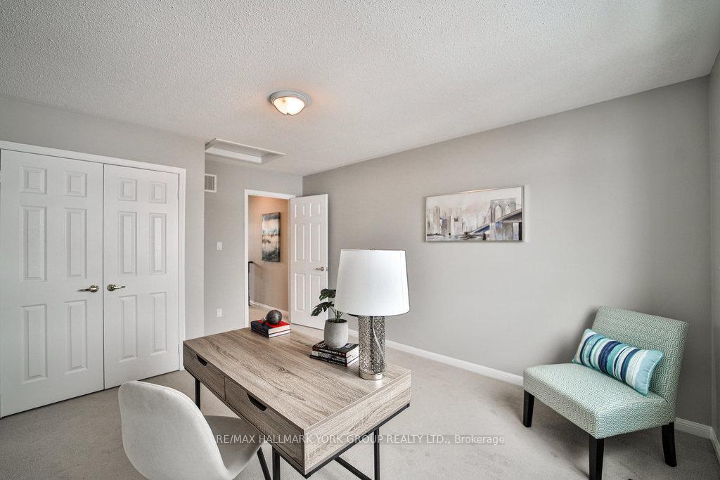 Photo 28 of 10 Meadow's End Crescent, Uxbridge — HOMEH