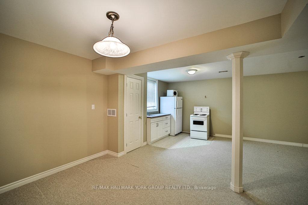 Photo 36 of 10 Meadow's End Crescent, Uxbridge — HOMEH