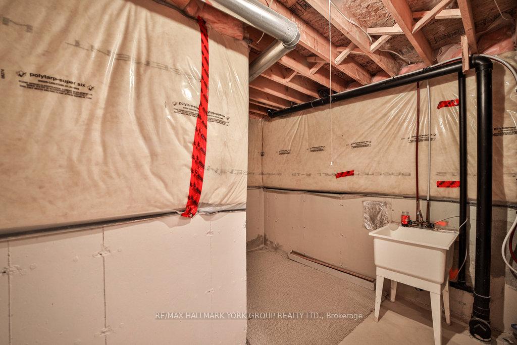 Photo 39 of 10 Meadow's End Crescent, Uxbridge — HOMEH
