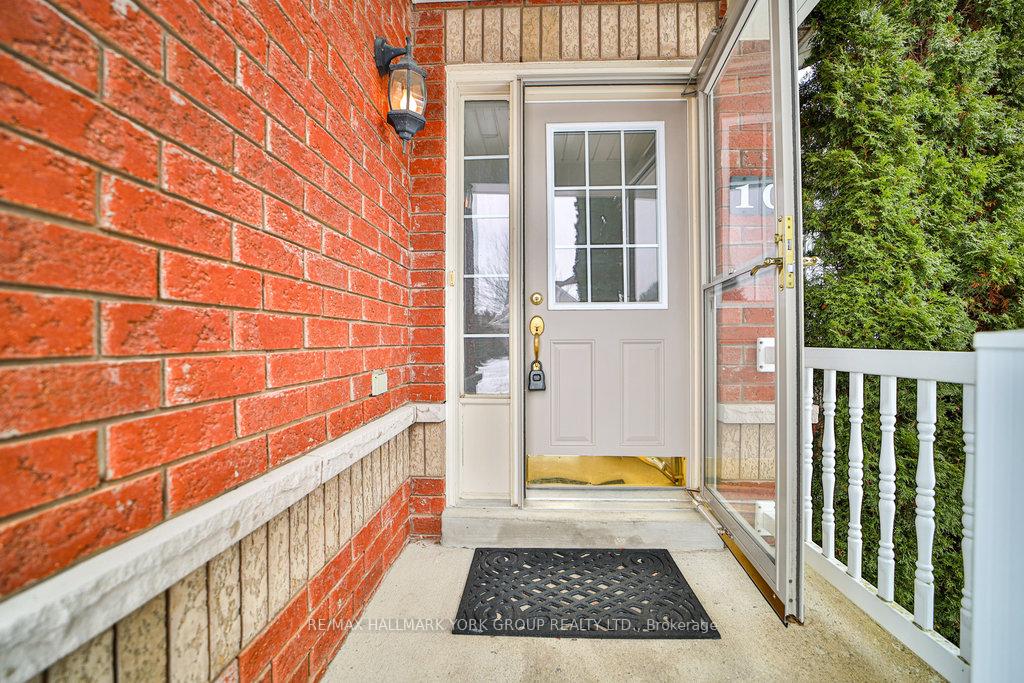Photo 40 of 10 Meadow's End Crescent, Uxbridge — HOMEH
