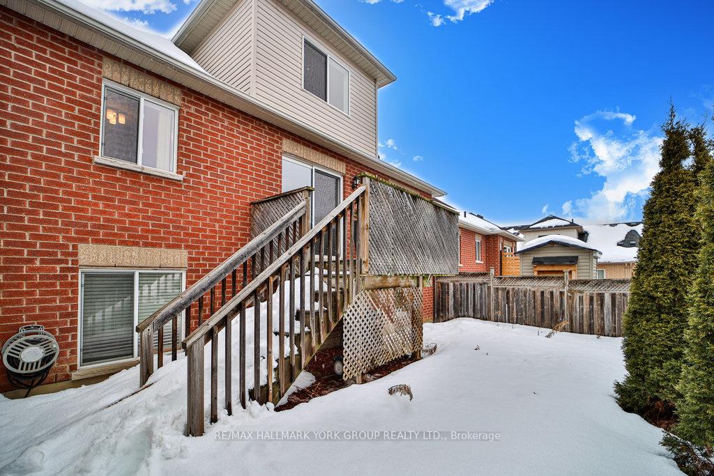 Photo 43 of 10 Meadow's End Crescent, Uxbridge — HOMEH