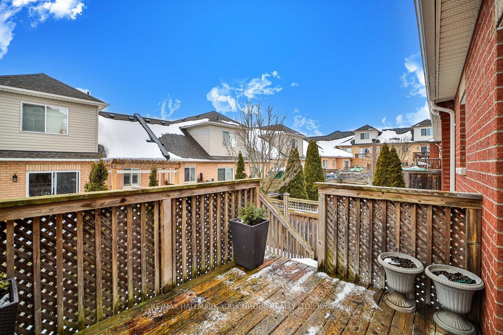 Photo 47 of 10 Meadow's End Crescent, Uxbridge — HOMEH