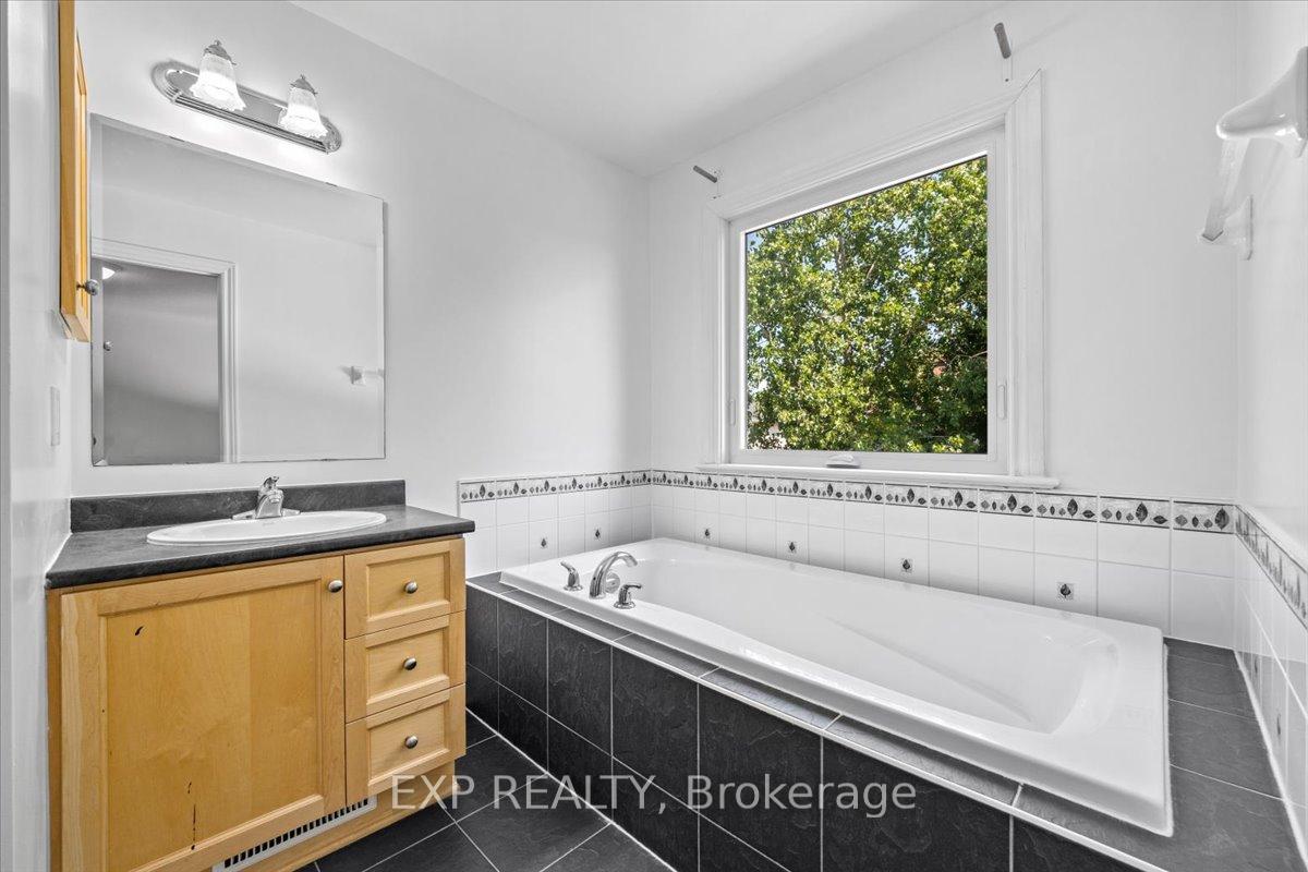 Photo 25 of 264 Bradwell Way, Ottawa, Blossom Park/Kemp Park/Findlay Creek — HOMEH