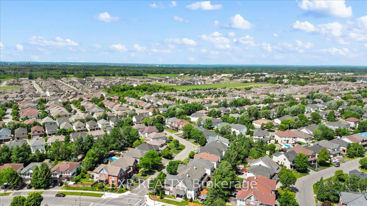 Photo 42 of 264 Bradwell Way, Ottawa, Blossom Park/Kemp Park/Findlay Creek — HOMEH