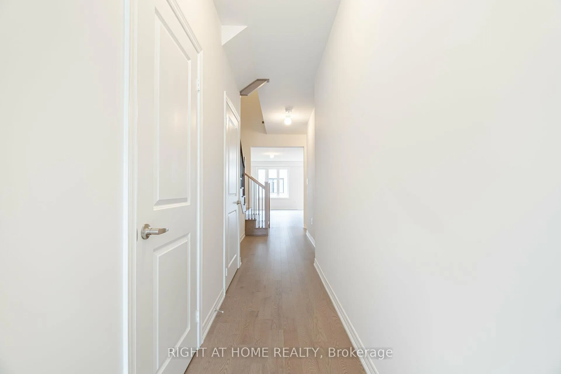 Photo 5 of 77 Singhampton Road, Vaughan, Kleinburg — HOMEH