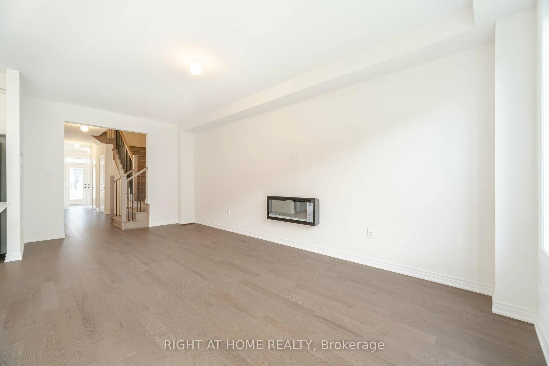 Photo 6 of 77 Singhampton Road, Vaughan, Kleinburg — HOMEH