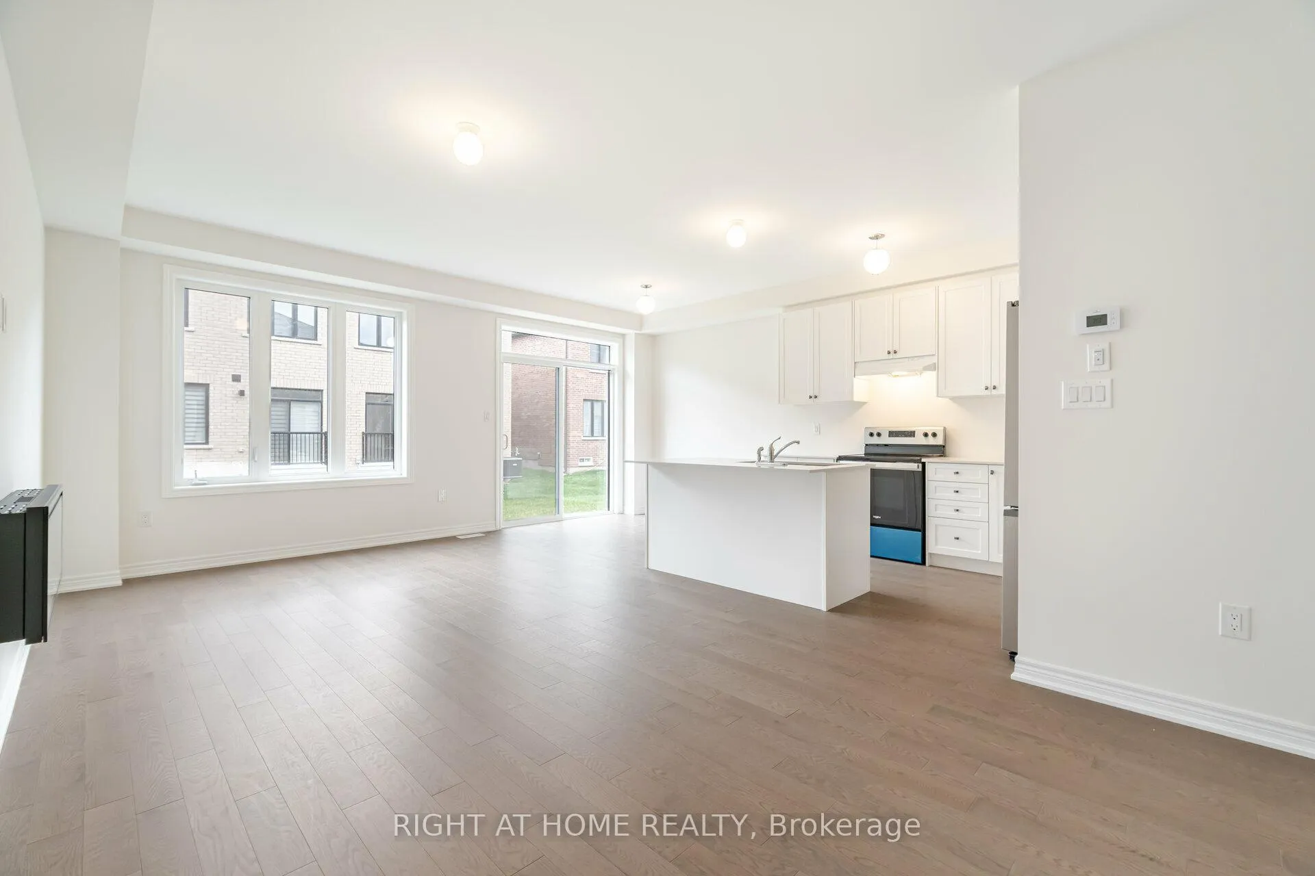 Photo 9 of 77 Singhampton Road, Vaughan, Kleinburg — HOMEH