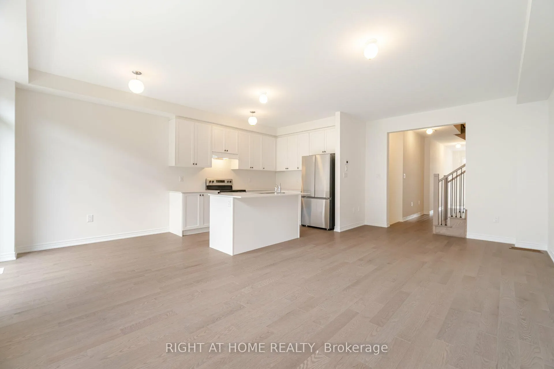 Photo 10 of 77 Singhampton Road, Vaughan, Kleinburg — HOMEH