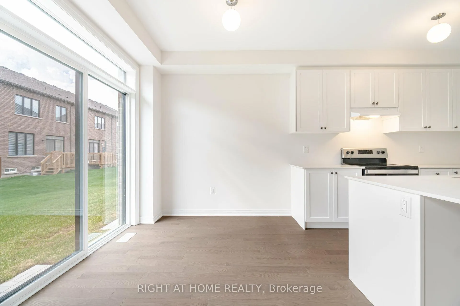 Photo 13 of 77 Singhampton Road, Vaughan, Kleinburg — HOMEH
