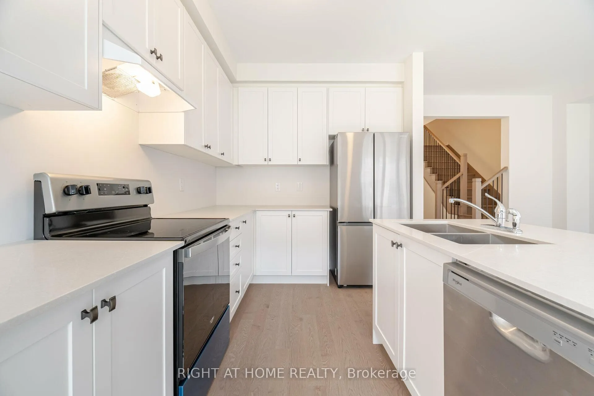 Photo 16 of 77 Singhampton Road, Vaughan, Kleinburg — HOMEH