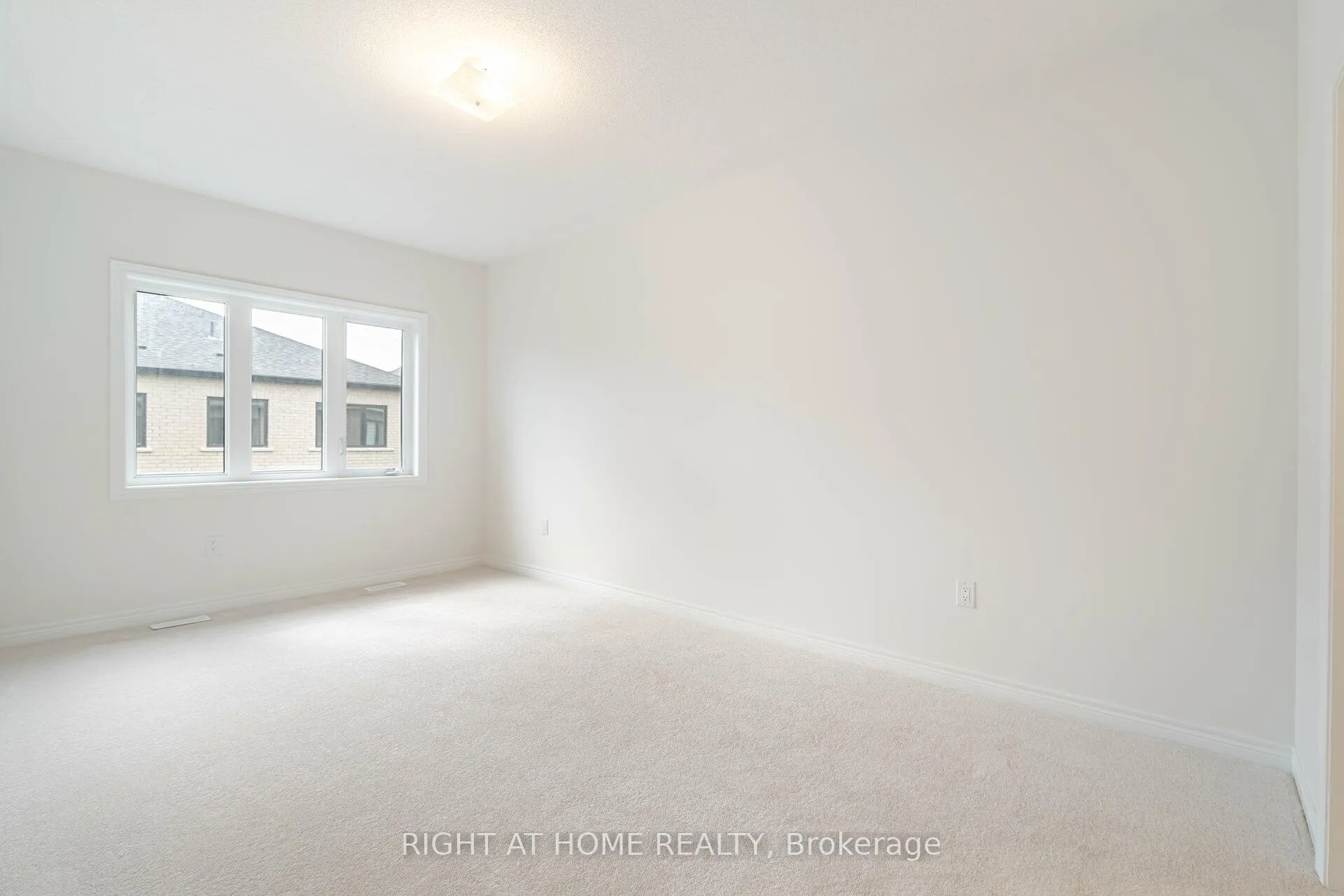 Photo 24 of 77 Singhampton Road, Vaughan, Kleinburg — HOMEH