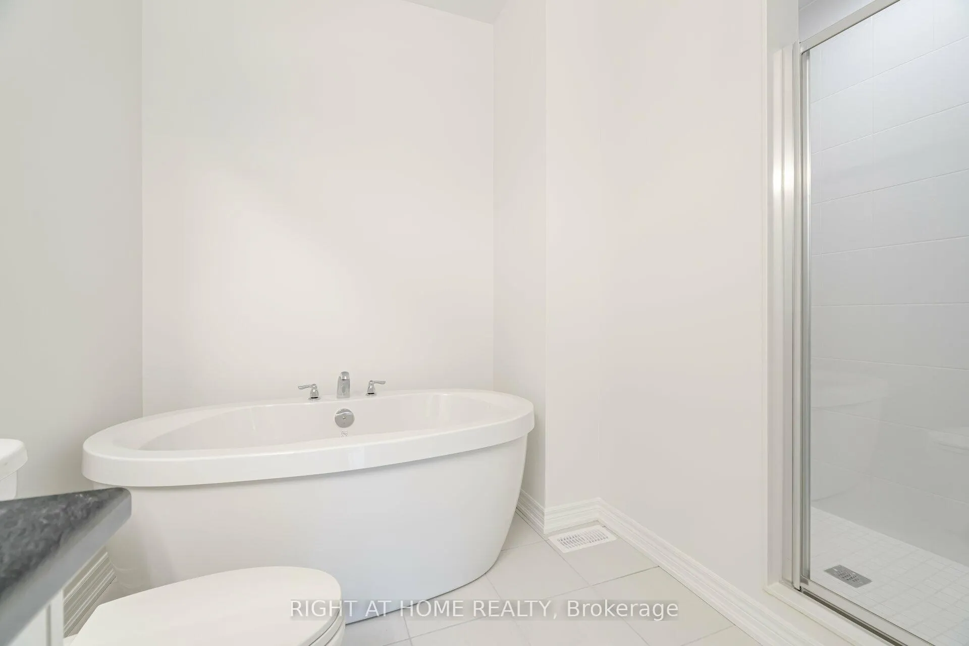Photo 28 of 77 Singhampton Road, Vaughan, Kleinburg — HOMEH