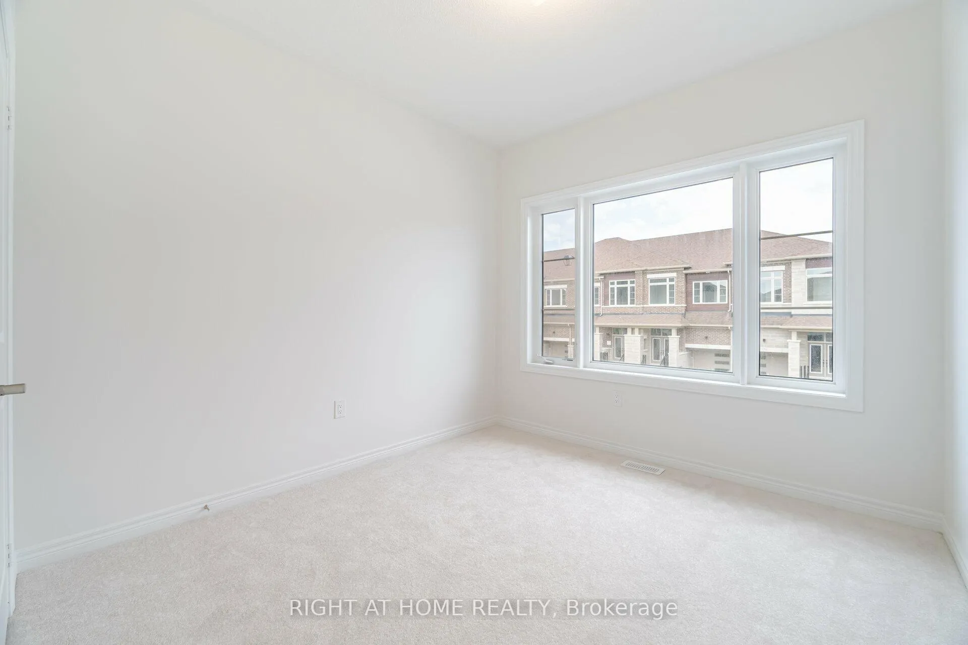 Photo 30 of 77 Singhampton Road, Vaughan, Kleinburg — HOMEH