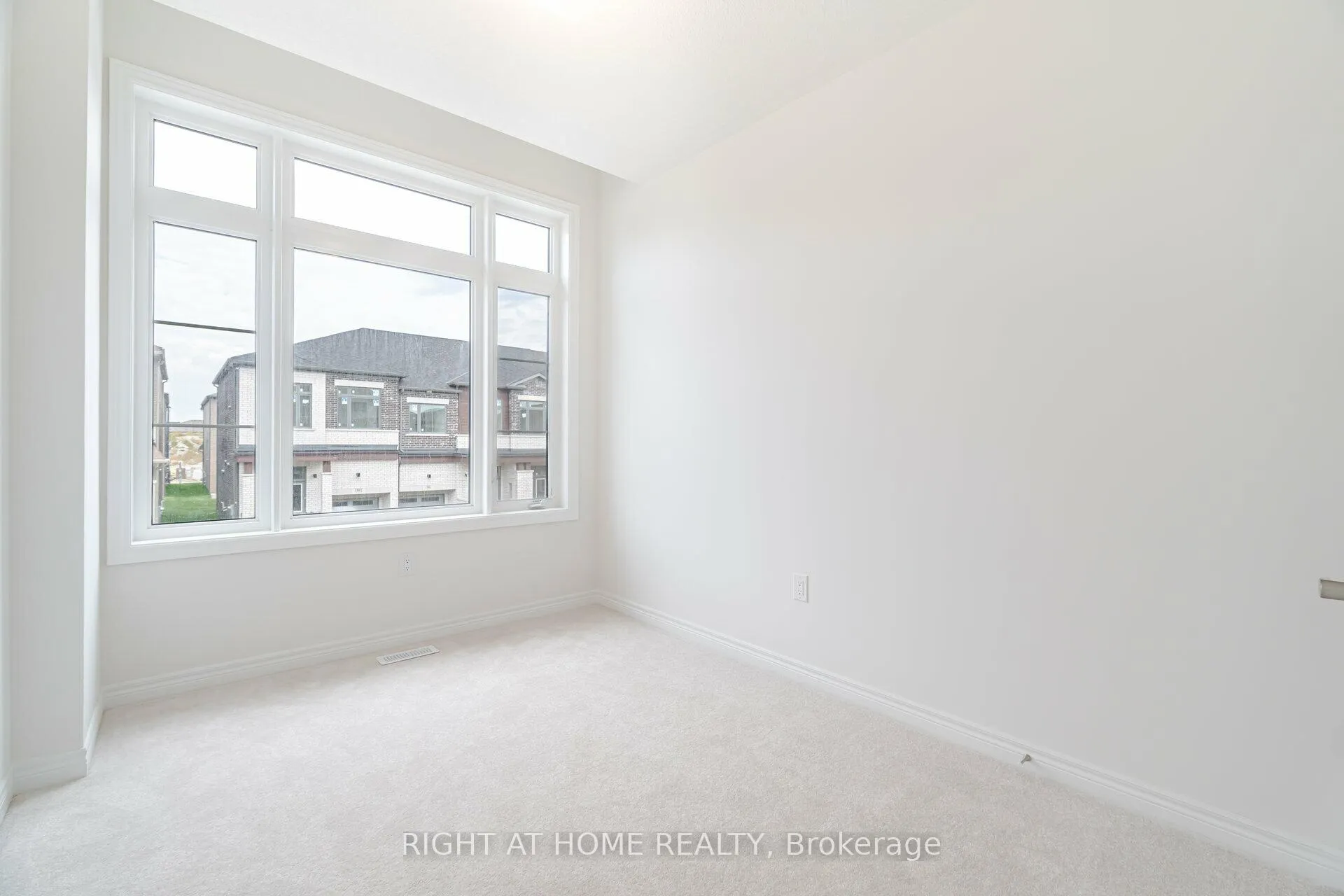 Photo 33 of 77 Singhampton Road, Vaughan, Kleinburg — HOMEH