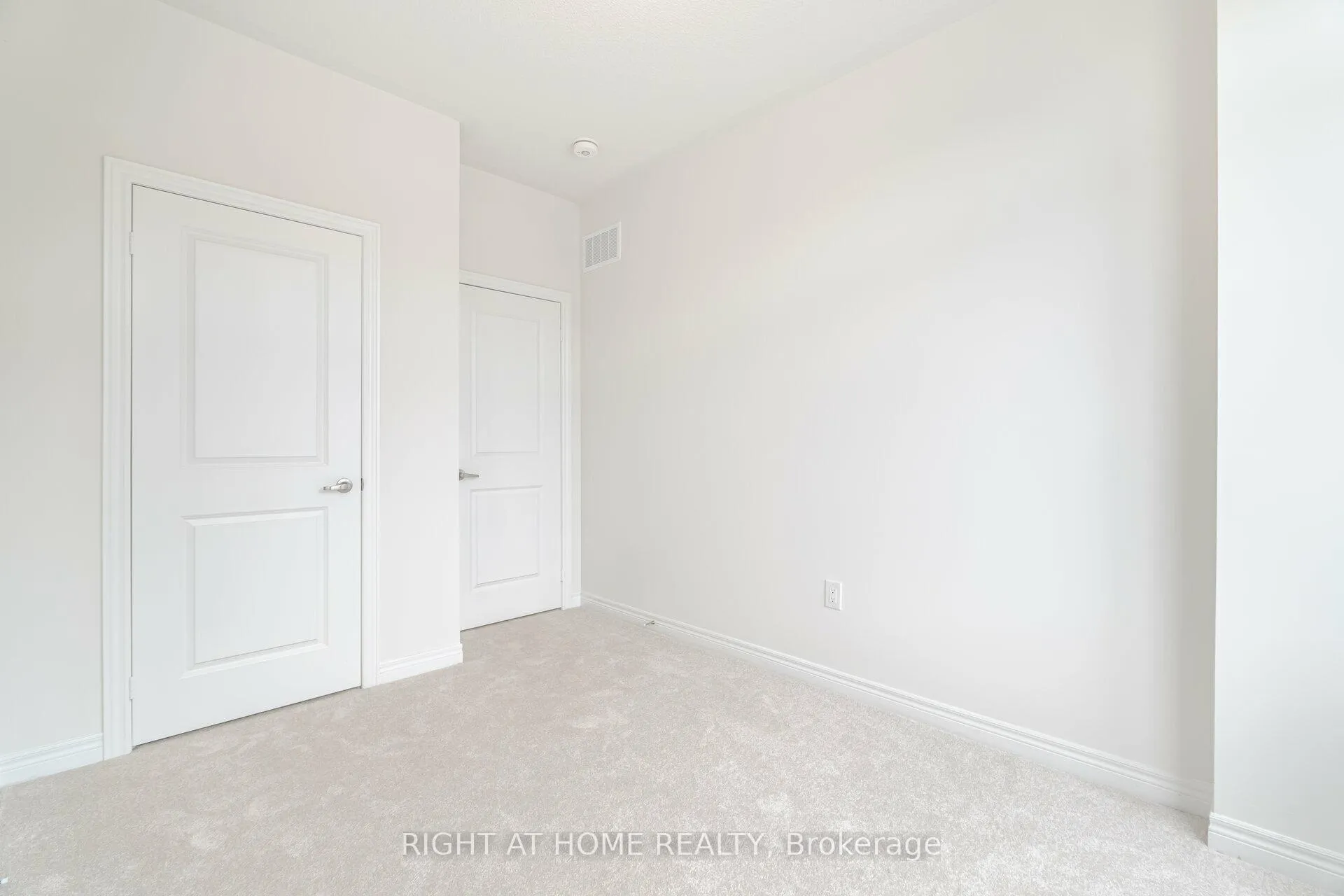 Photo 34 of 77 Singhampton Road, Vaughan, Kleinburg — HOMEH