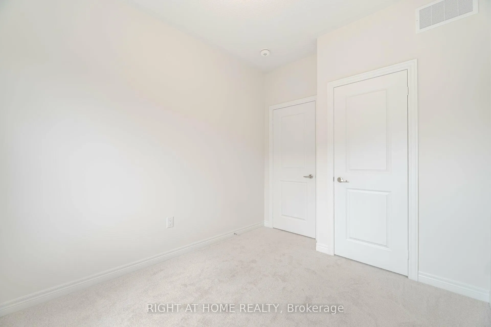Photo 36 of 77 Singhampton Road, Vaughan, Kleinburg — HOMEH