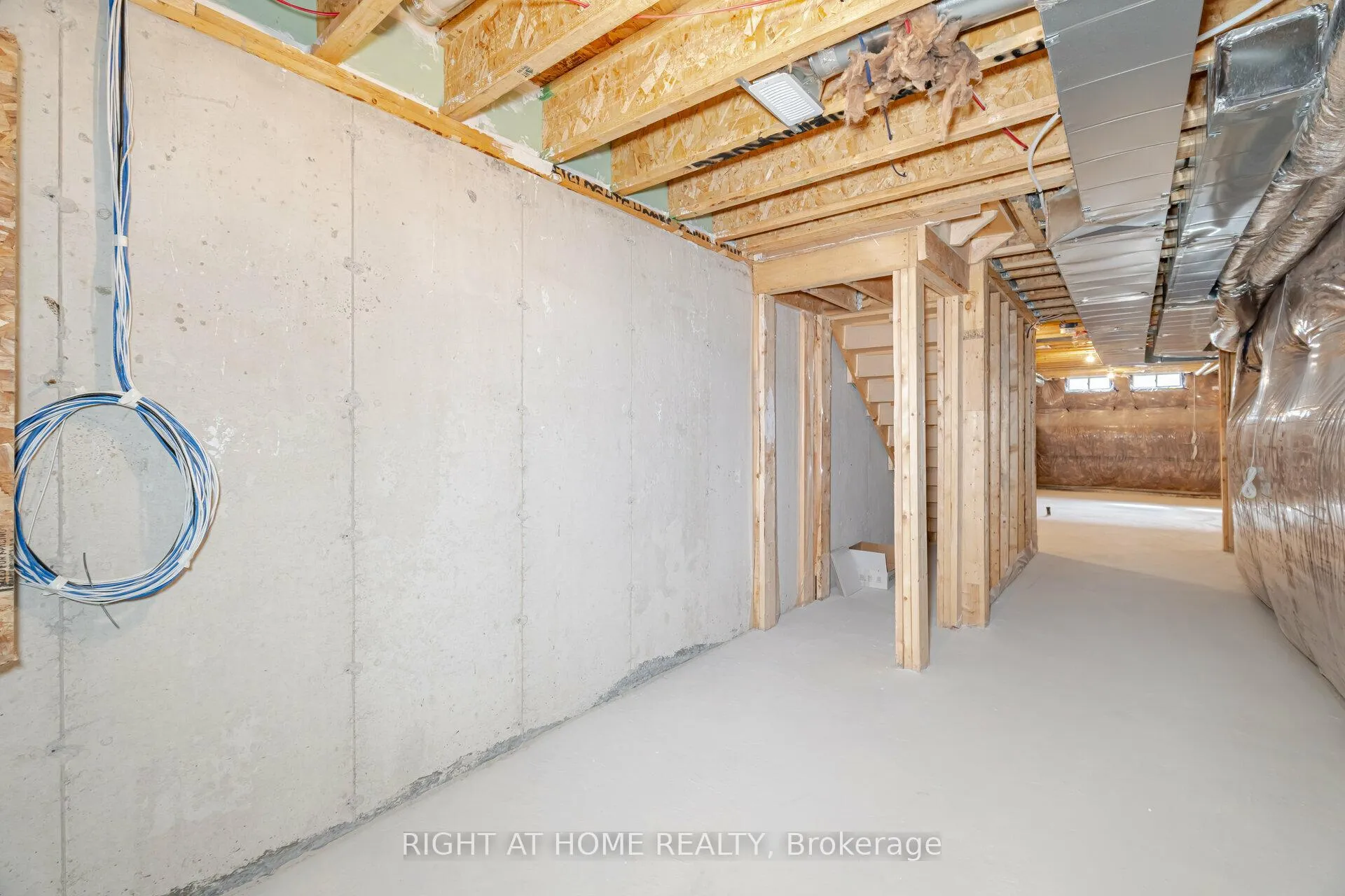 Photo 42 of 77 Singhampton Road, Vaughan, Kleinburg — HOMEH