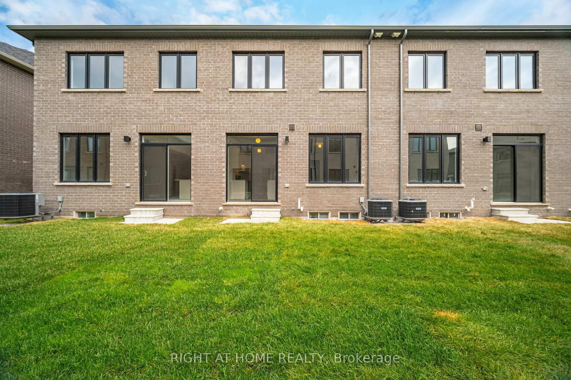Photo 44 of 77 Singhampton Road, Vaughan, Kleinburg — HOMEH