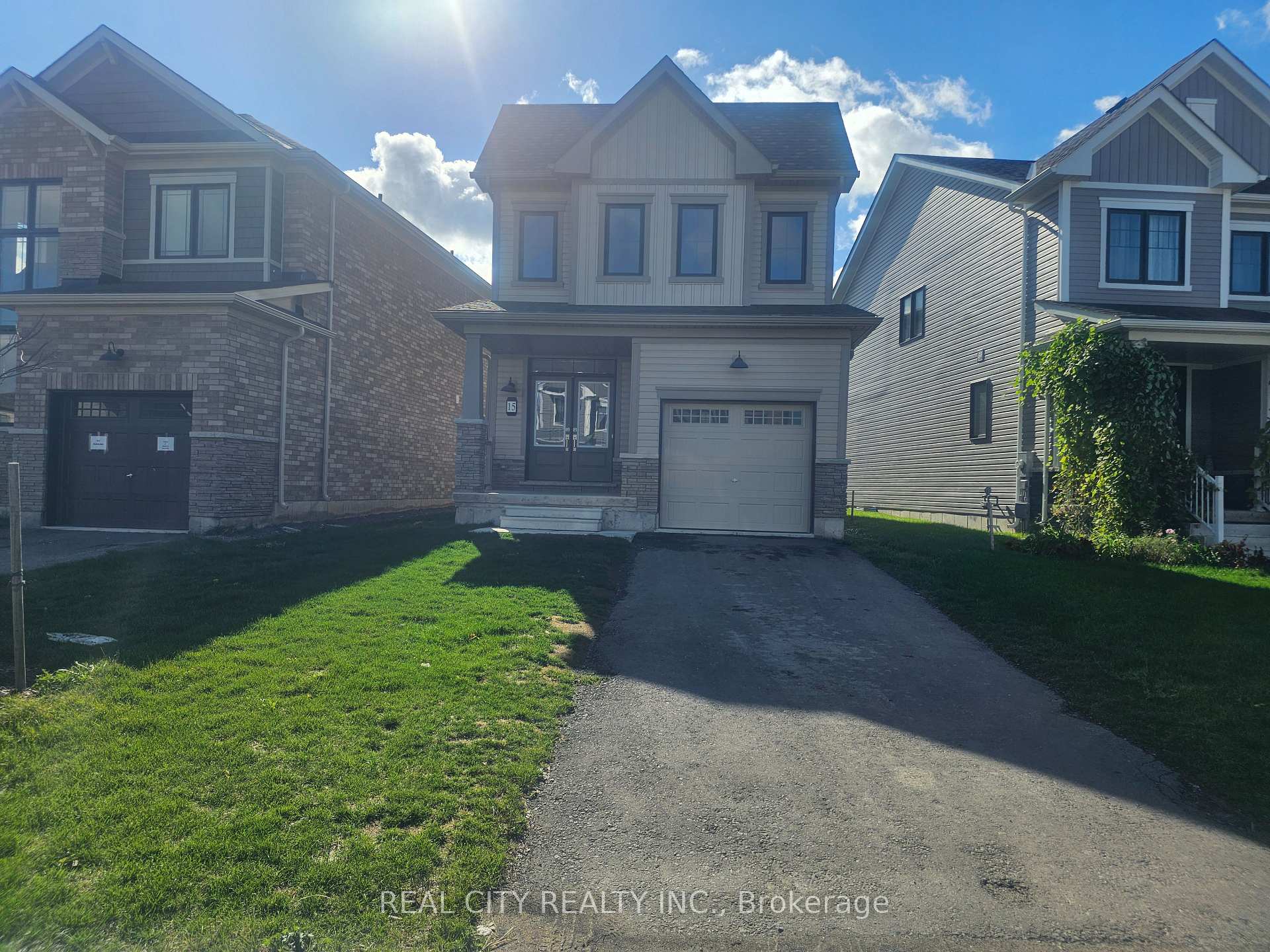 Photo 2 of 15 Rudder Road, Welland, Dain City — HOMEH