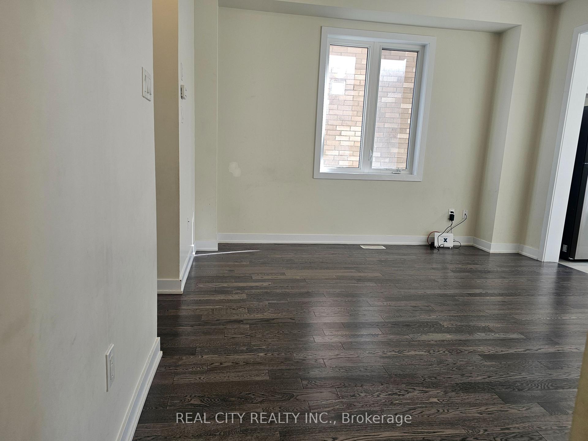 Photo 16 of 15 Rudder Road, Welland, Dain City — HOMEH