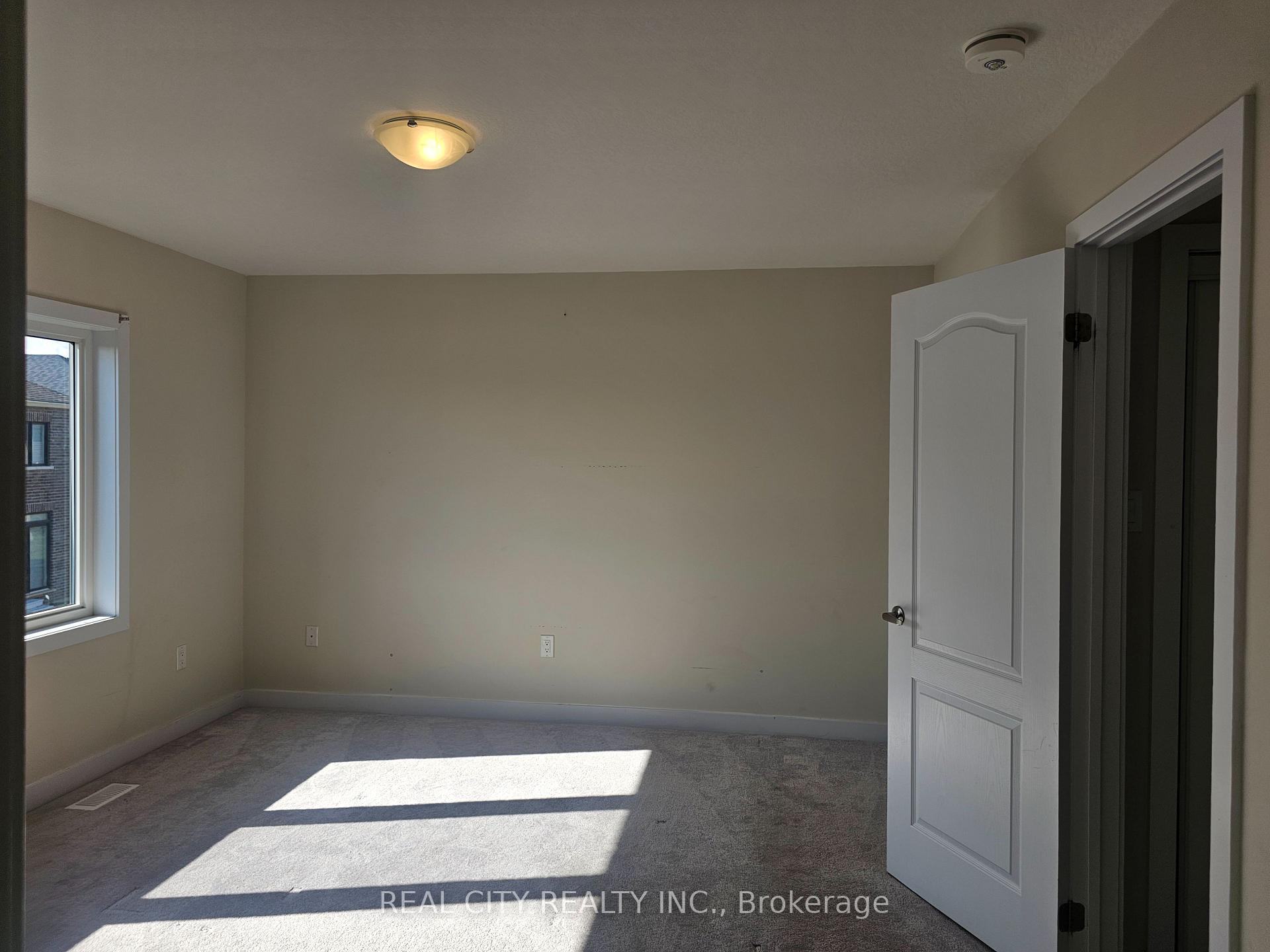 Photo 35 of 15 Rudder Road, Welland, Dain City — HOMEH