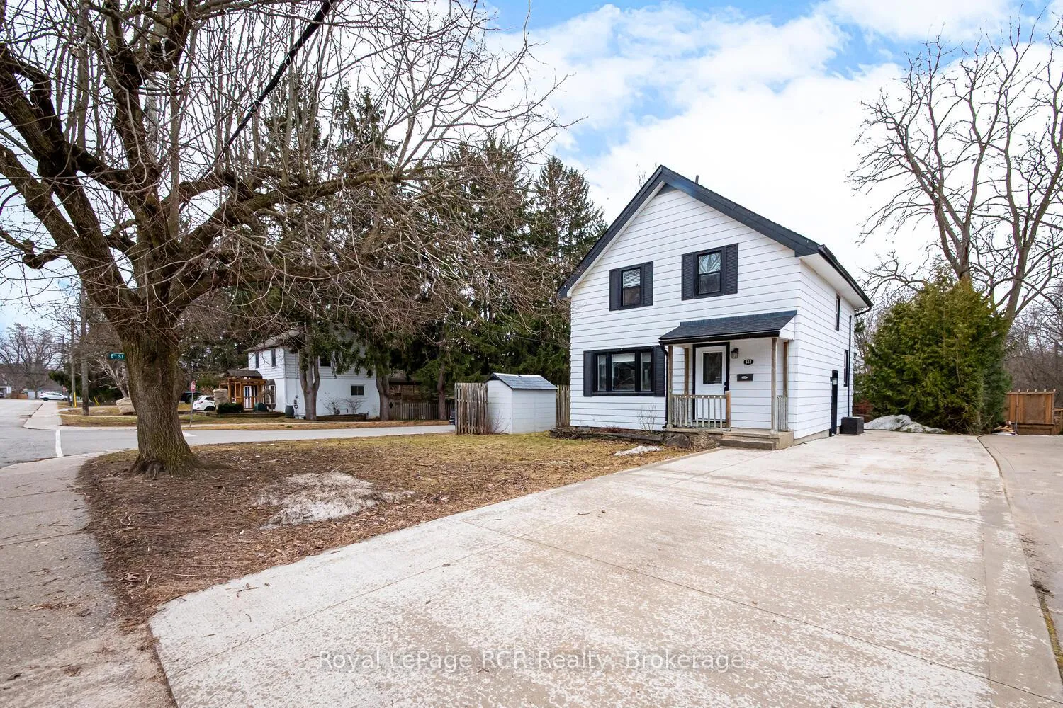 Photo 3 of 662 7th Avenue E, Owen Sound — HOMEH