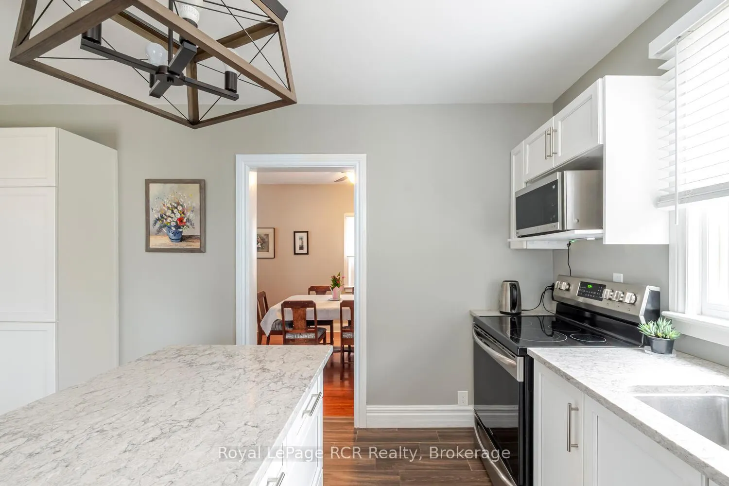 Photo 13 of 662 7th Avenue E, Owen Sound — HOMEH