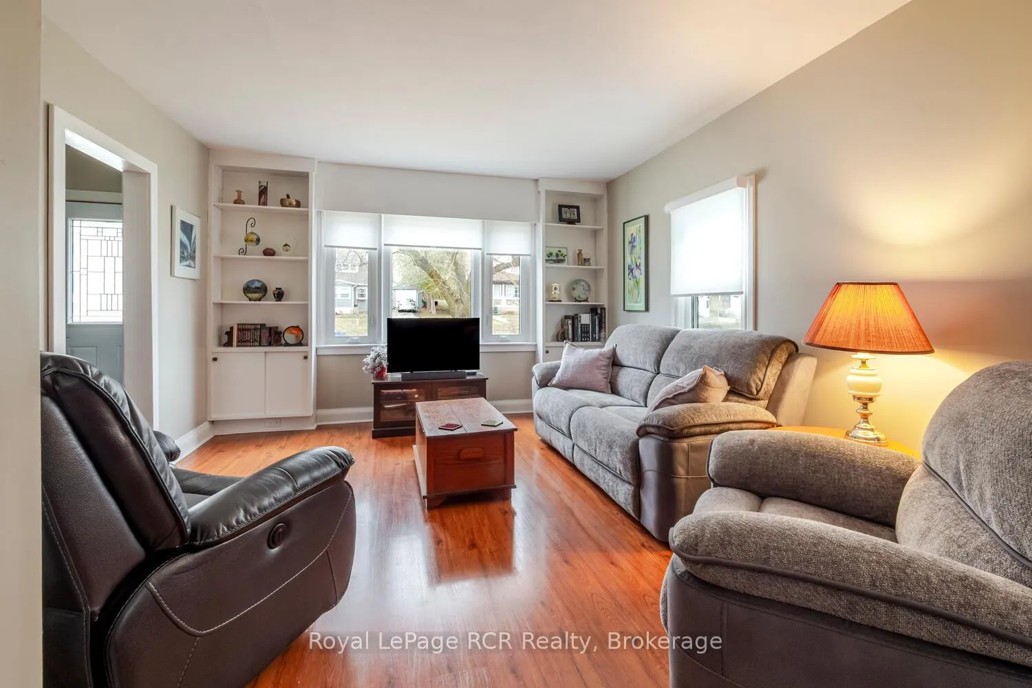 Photo 16 of 662 7th Avenue E, Owen Sound — HOMEH