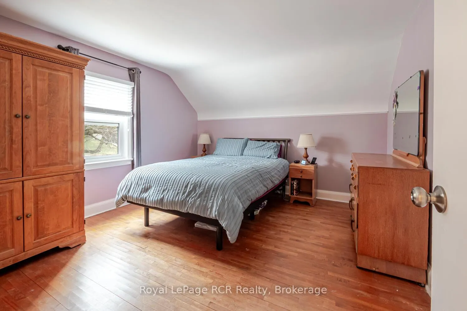 Photo 20 of 662 7th Avenue E, Owen Sound — HOMEH