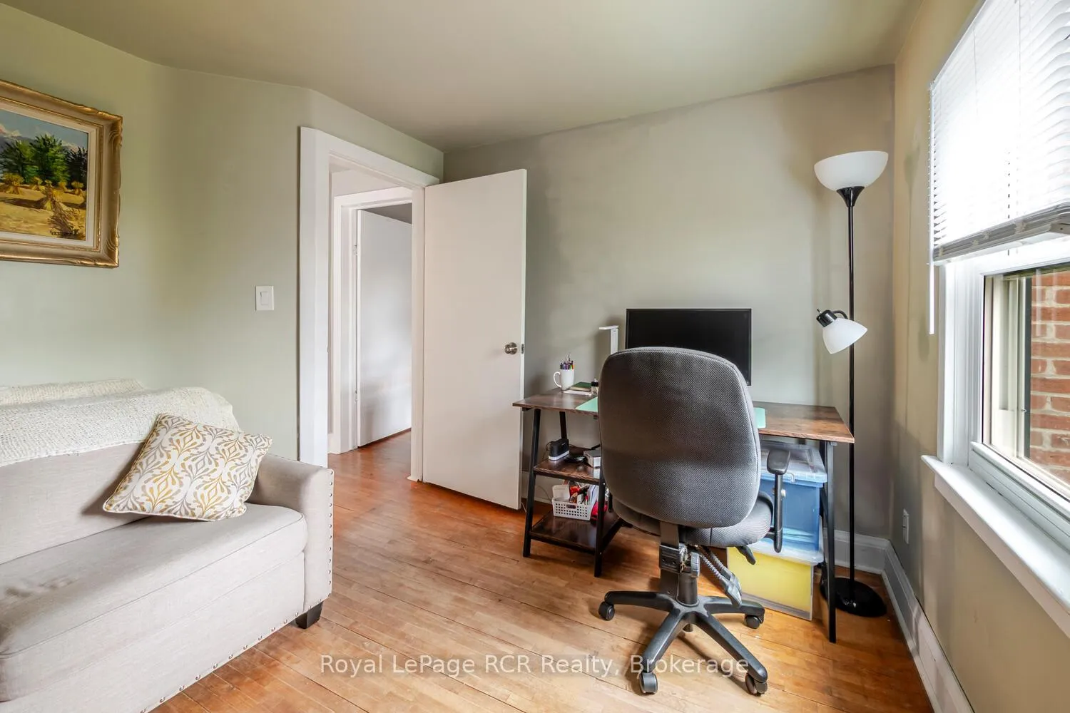 Photo 25 of 662 7th Avenue E, Owen Sound — HOMEH