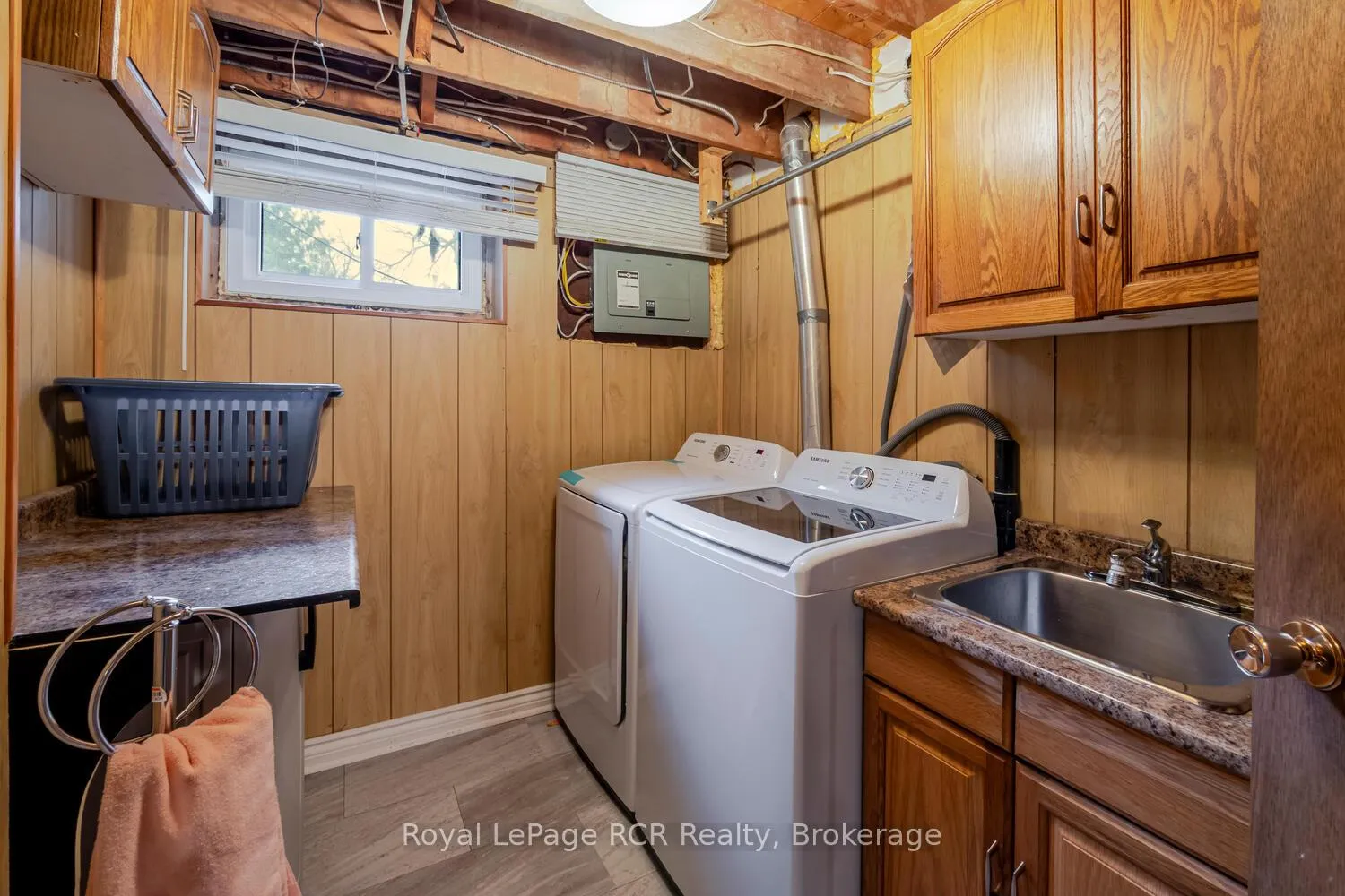 Photo 34 of 662 7th Avenue E, Owen Sound — HOMEH