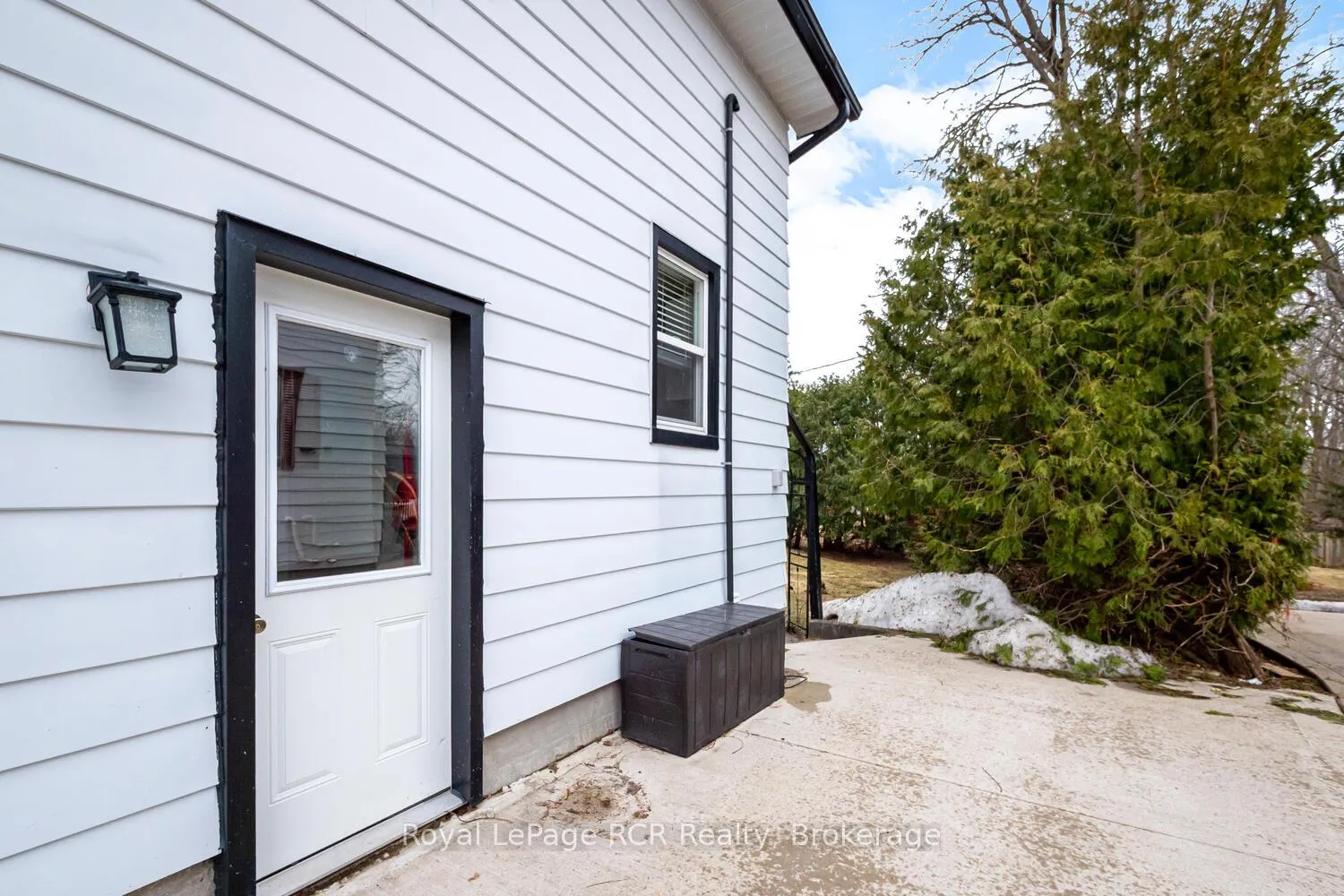 Photo 35 of 662 7th Avenue E, Owen Sound — HOMEH
