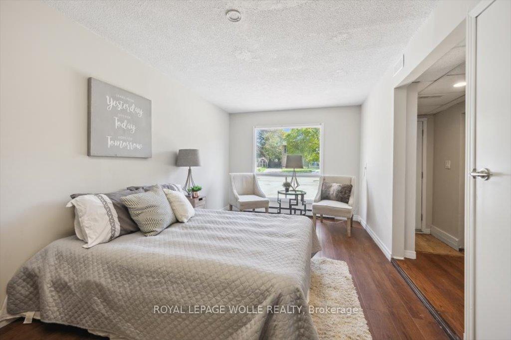 Photo 5 of Unit A, 421 Bairstow Crescent, Waterloo — HOMEH