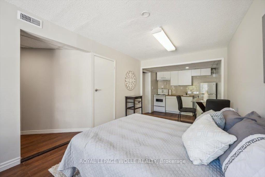Photo 6 of Unit A, 421 Bairstow Crescent, Waterloo — HOMEH