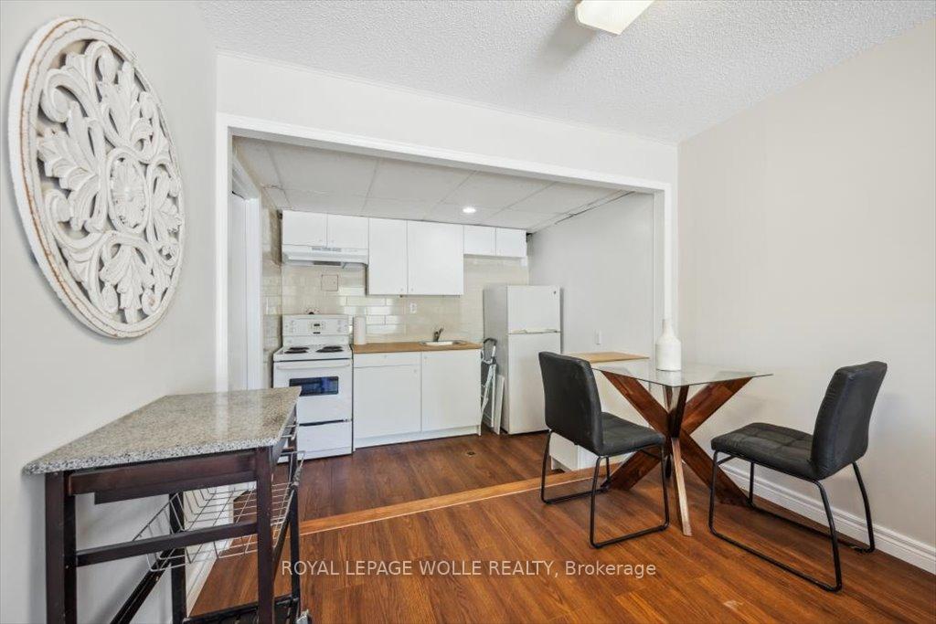 Photo 7 of Unit A, 421 Bairstow Crescent, Waterloo — HOMEH