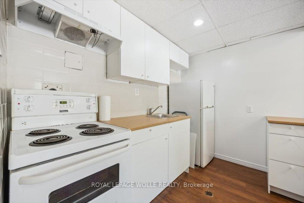 Photo 9 of Unit A, 421 Bairstow Crescent, Waterloo — HOMEH