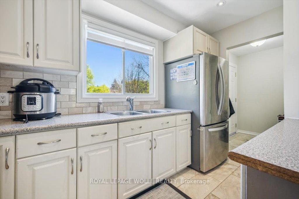 Photo 17 of Unit A, 421 Bairstow Crescent, Waterloo — HOMEH