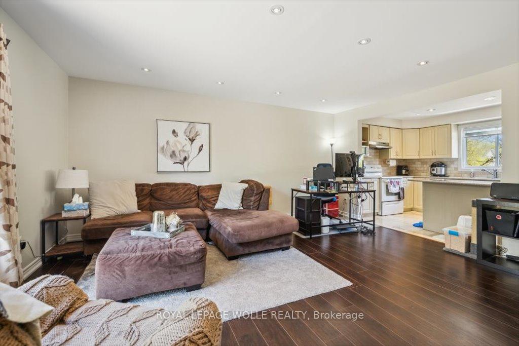 Photo 19 of Unit A, 421 Bairstow Crescent, Waterloo — HOMEH