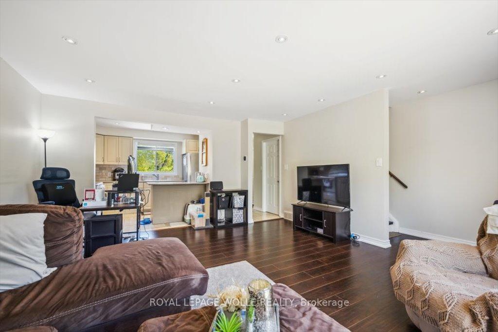 Photo 20 of Unit A, 421 Bairstow Crescent, Waterloo — HOMEH