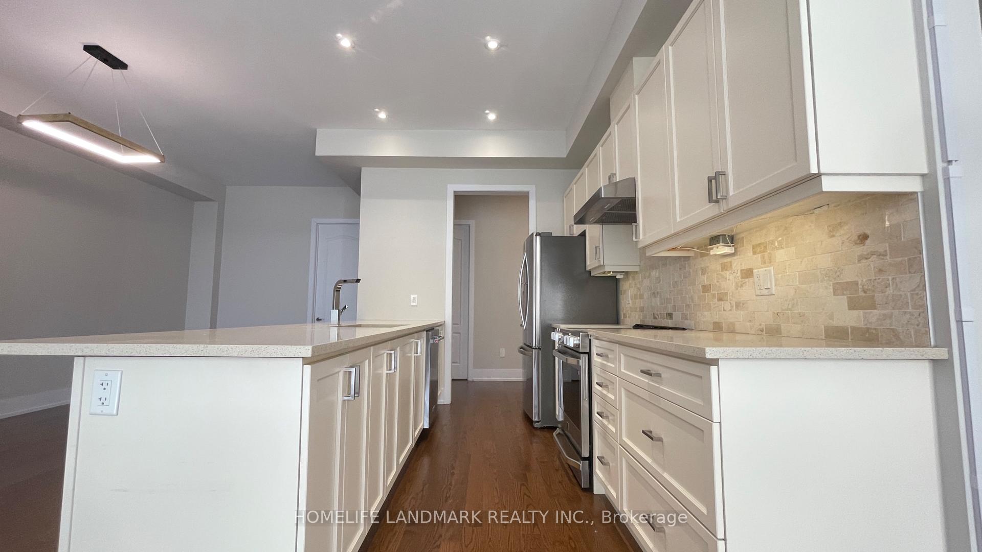 Photo 10 of 35 Thorncrest Drive, Vaughan, Patterson — HOMEH