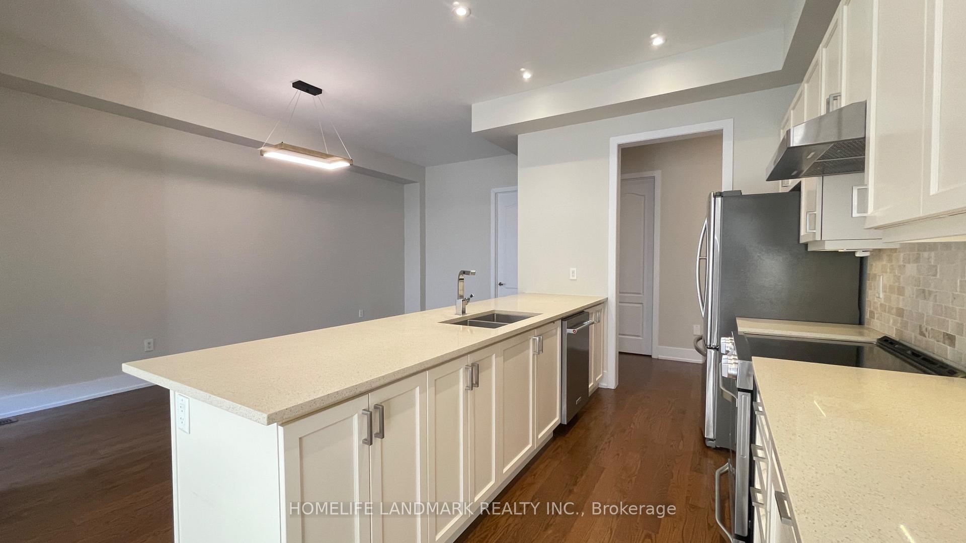 Photo 11 of 35 Thorncrest Drive, Vaughan, Patterson — HOMEH