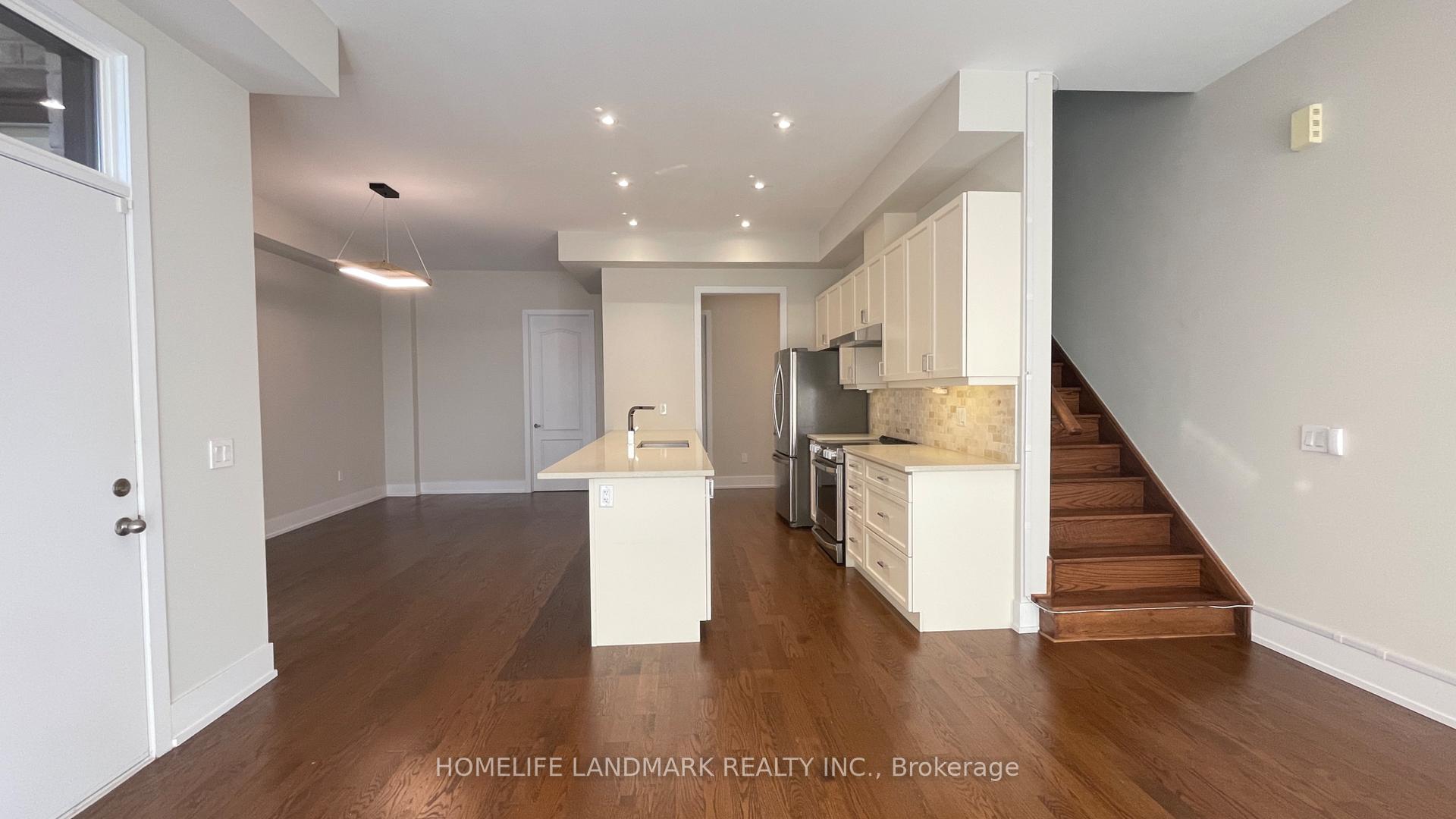 Photo 14 of 35 Thorncrest Drive, Vaughan, Patterson — HOMEH