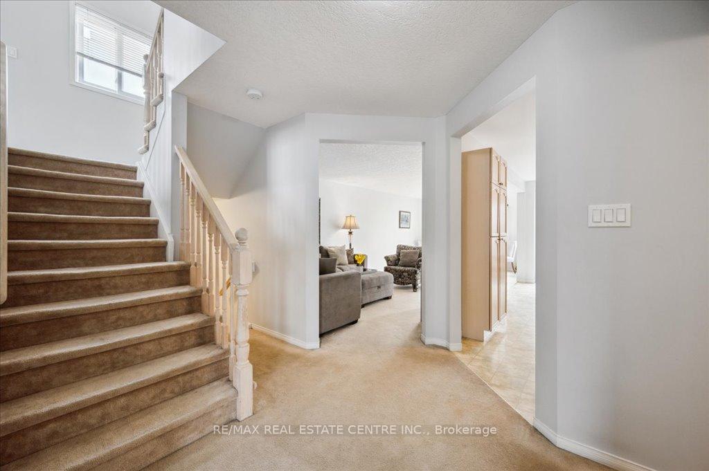 Photo 9 of 574 Windjammer Way, Waterloo — HOMEH