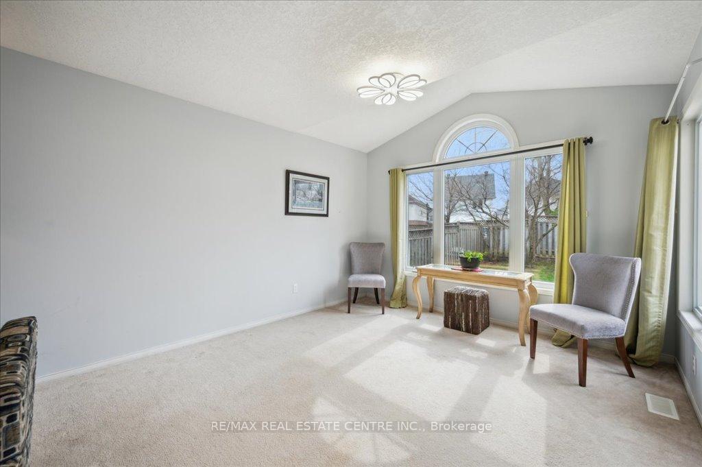 Photo 11 of 574 Windjammer Way, Waterloo — HOMEH