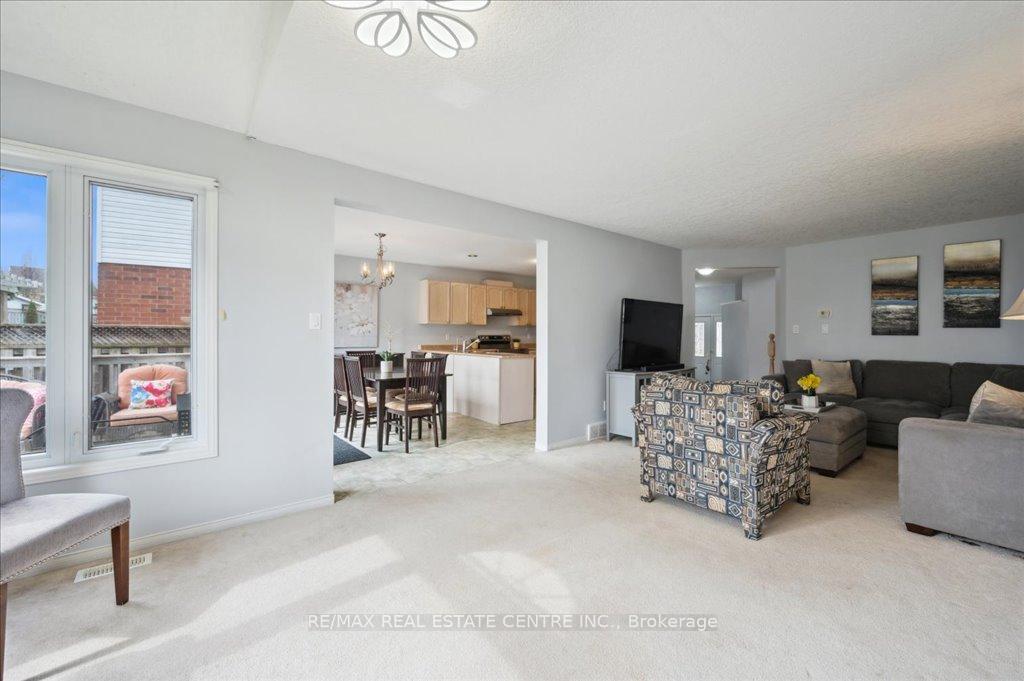 Photo 12 of 574 Windjammer Way, Waterloo — HOMEH