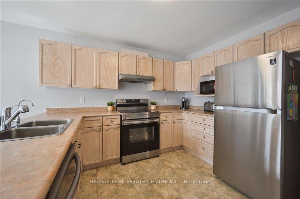 Photo 15 of 574 Windjammer Way, Waterloo — HOMEH