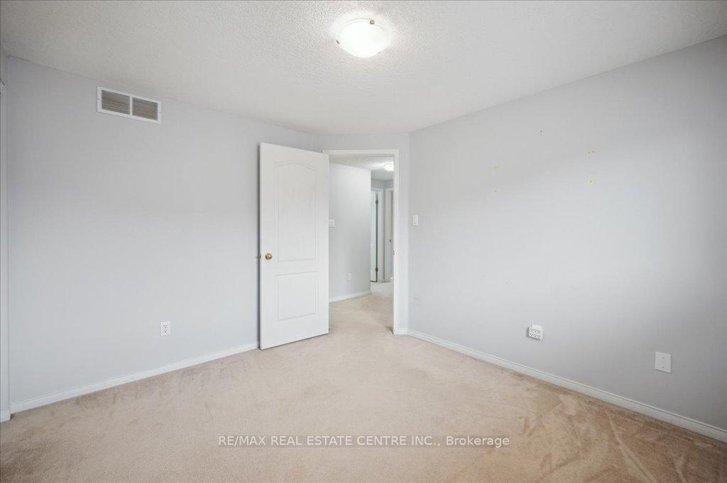Photo 23 of 574 Windjammer Way, Waterloo — HOMEH