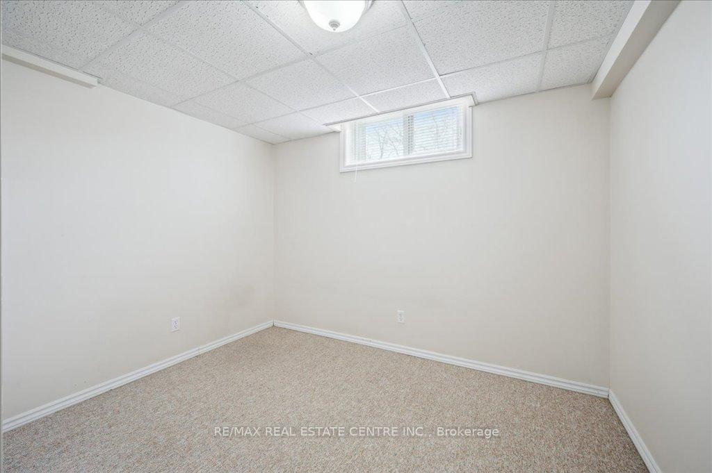 Photo 35 of 574 Windjammer Way, Waterloo — HOMEH